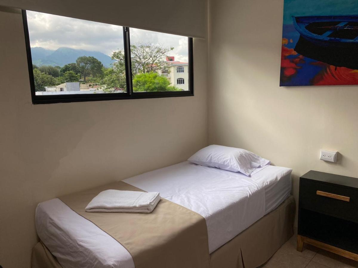Hotel La Capilla - Suites & Apartments San Benito ซานซัลวาดอร์ ภายนอก รูปภาพ