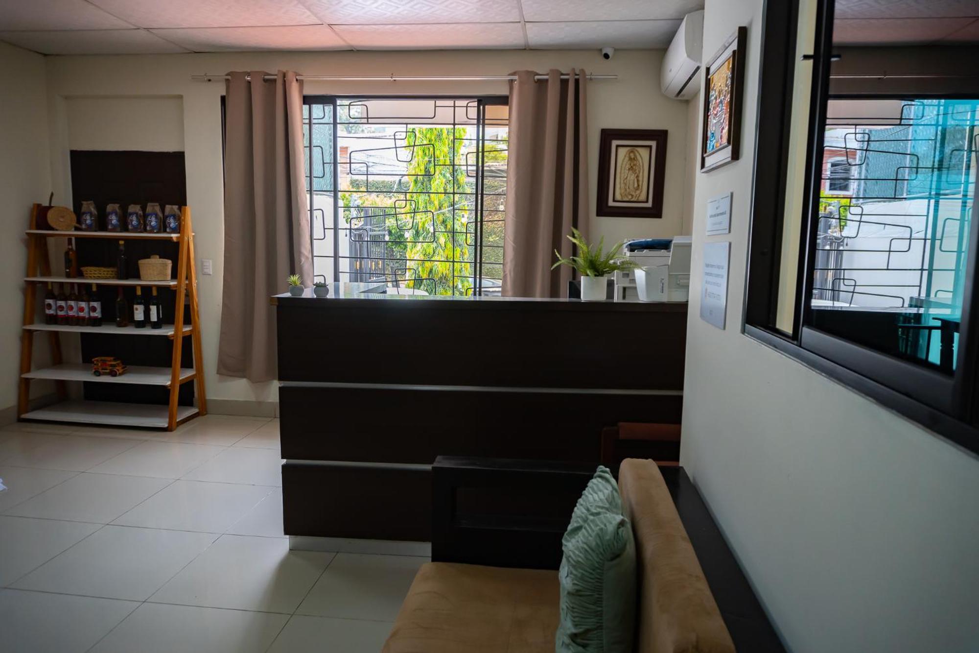 Hotel La Capilla - Suites & Apartments San Benito ซานซัลวาดอร์ ภายนอก รูปภาพ